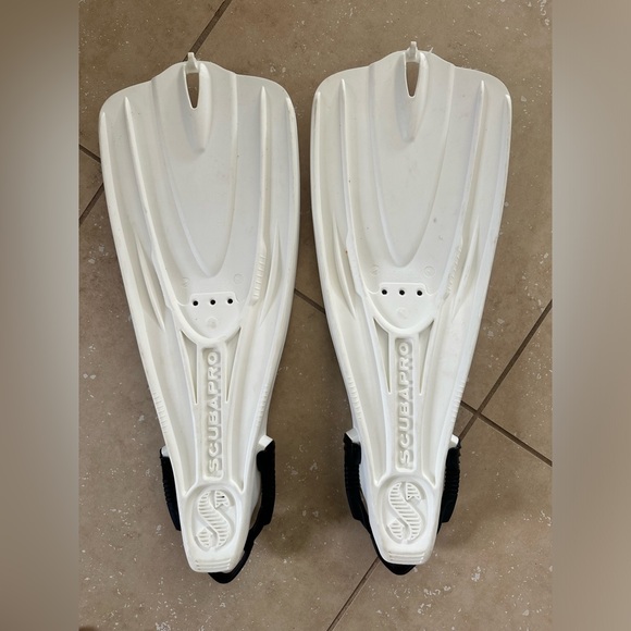 Scubapro Go Diving Fins WHITE size M/L - Picture 3 of 5